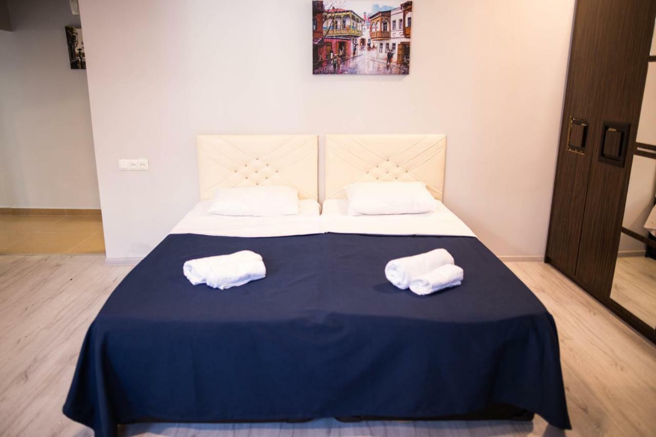 Central Apart-Hotel Батуми Екстериор снимка