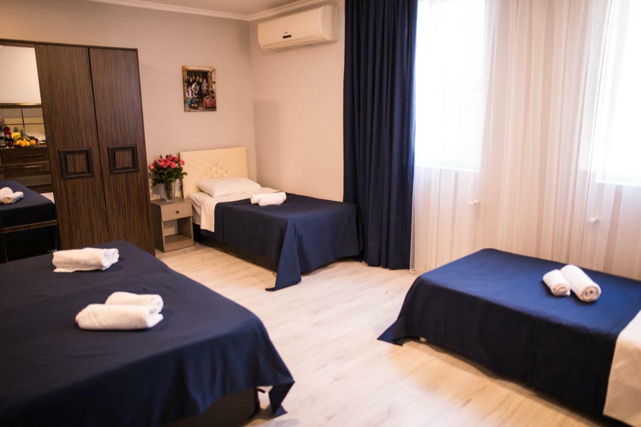 Central Apart-Hotel Батуми Екстериор снимка
